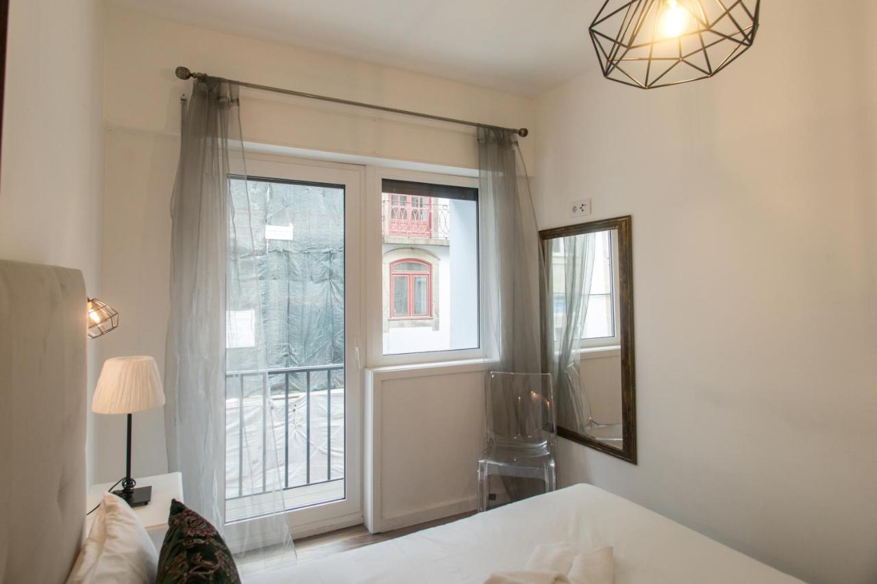Almada Studios & Suites OOporto Extérieur photo