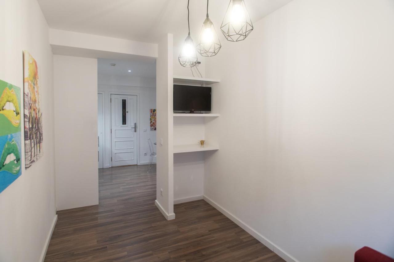 Almada Studios & Suites OOporto Extérieur photo