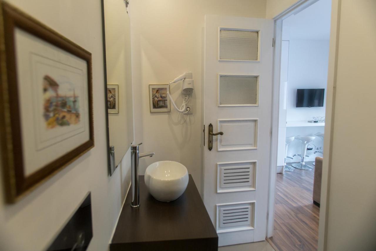 Almada Studios & Suites OOporto Extérieur photo