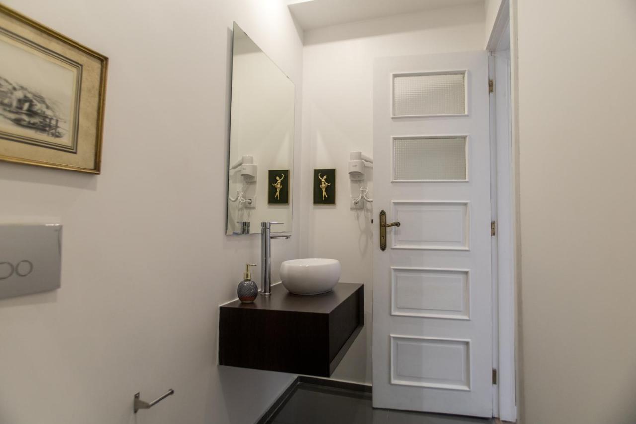 Almada Studios & Suites OOporto Extérieur photo