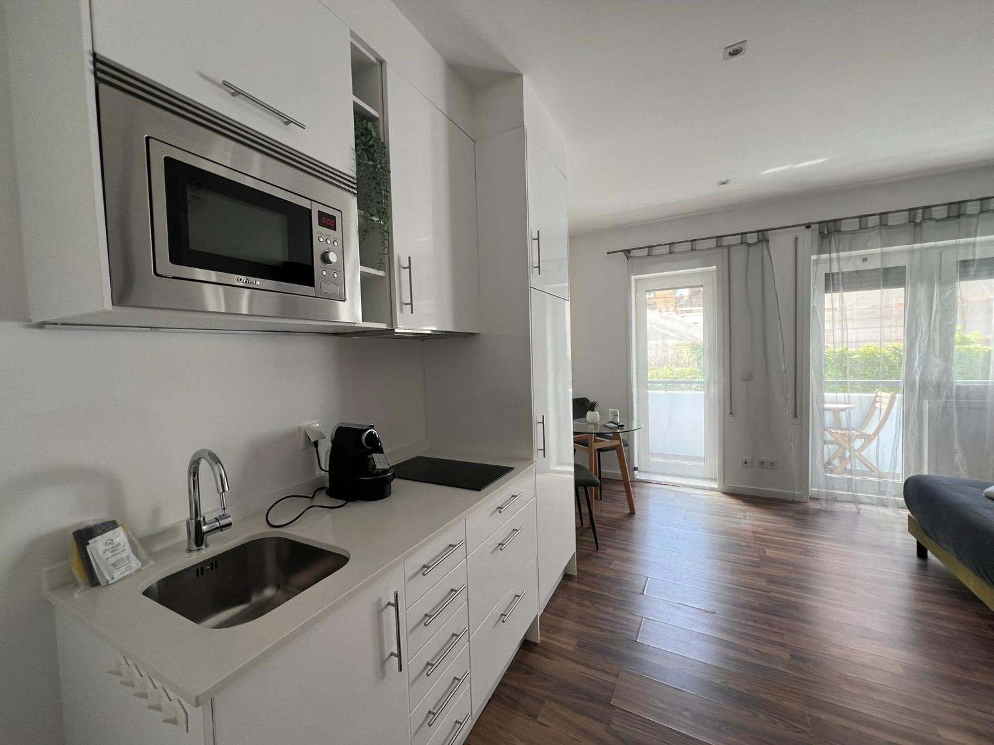 Almada Studios & Suites OOporto Extérieur photo