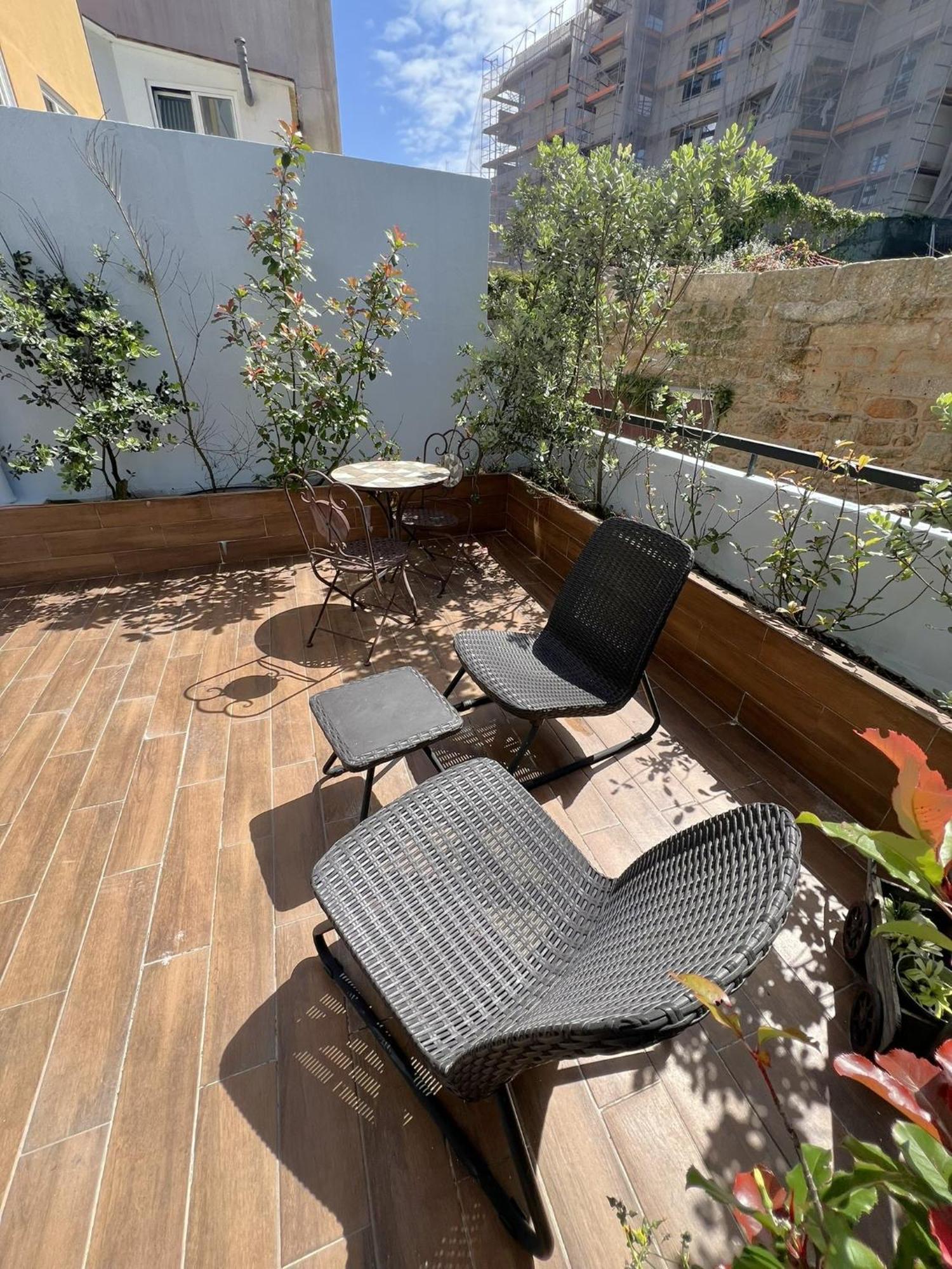Almada Studios & Suites OOporto Extérieur photo